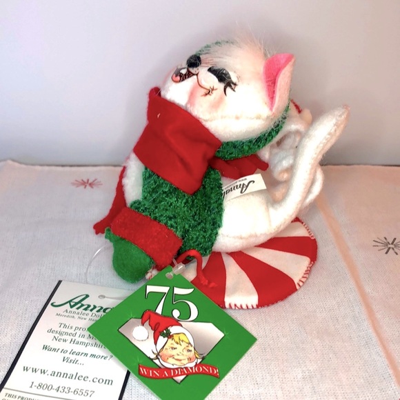 Vintage Annalee White Christmas Mouse Figure Doll - Picture 3 of 8